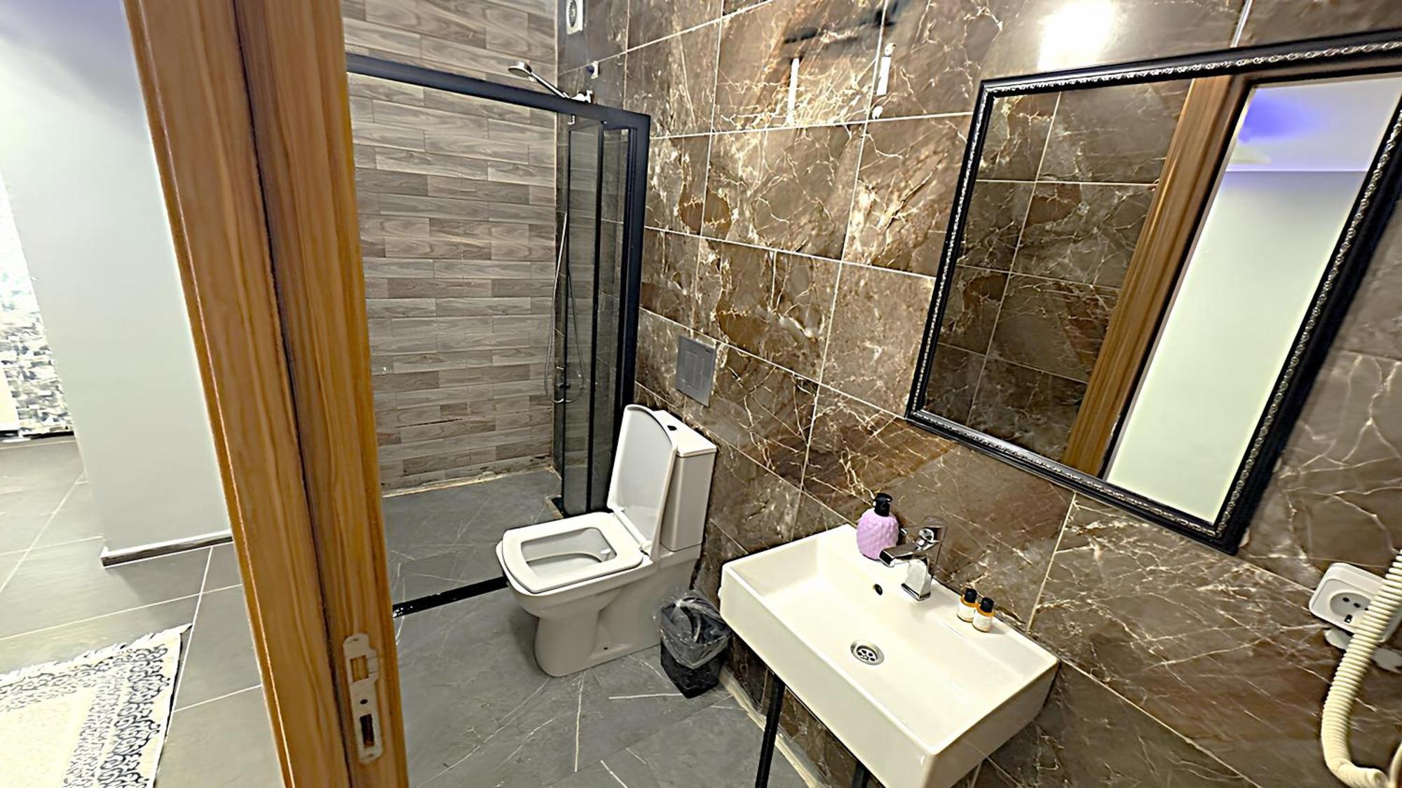 Grand Lara Hotel & Apartments Истанбул Стая снимка