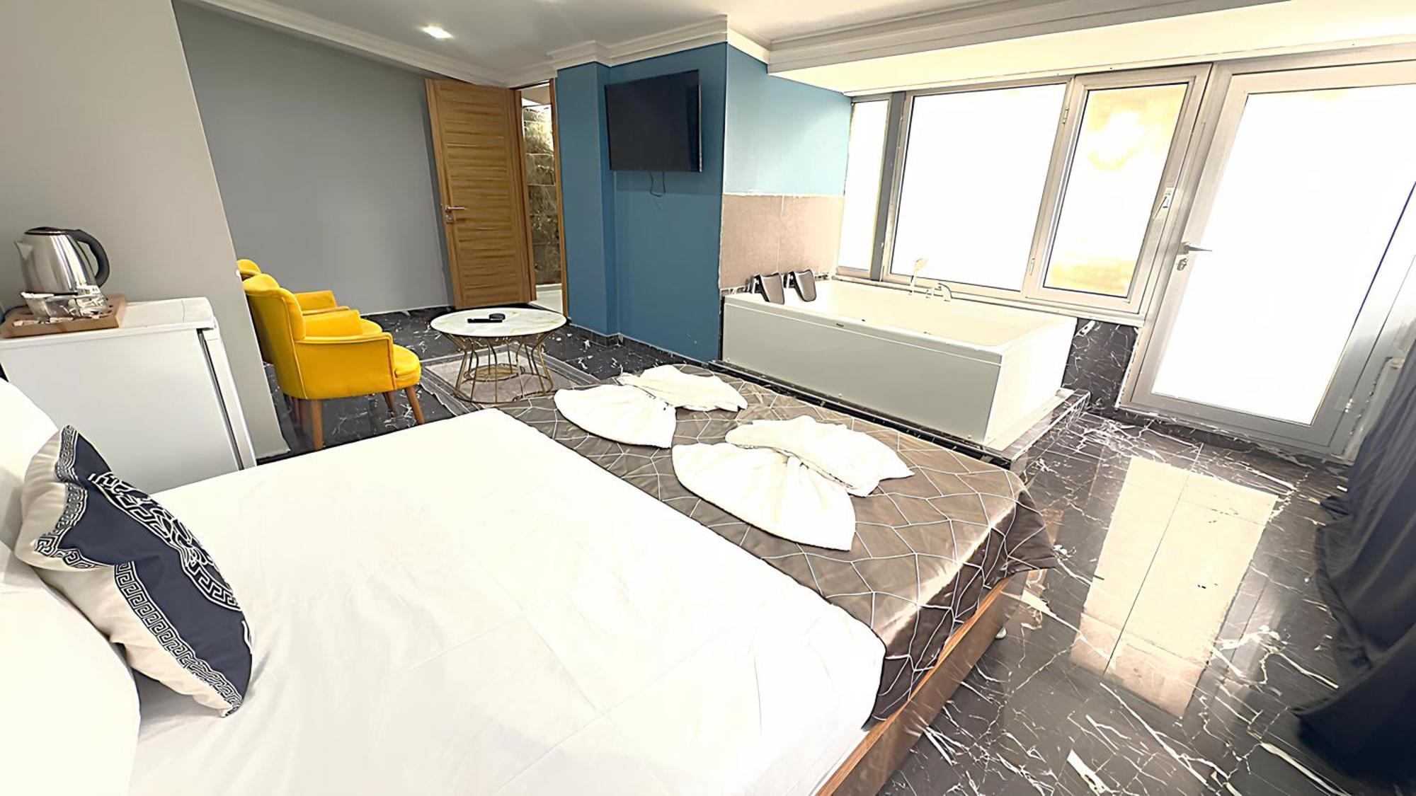 Grand Lara Hotel & Apartments Истанбул Екстериор снимка